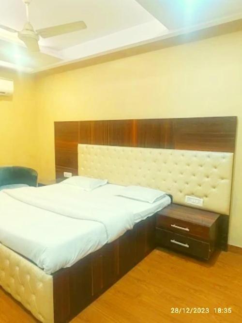 Hotel Royal Prakash